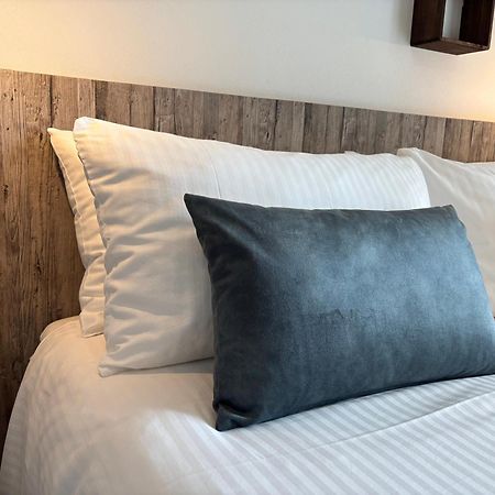 Bed and Breakfast La Luce Delle Colline Serravalle delle Langhe Экстерьер фото