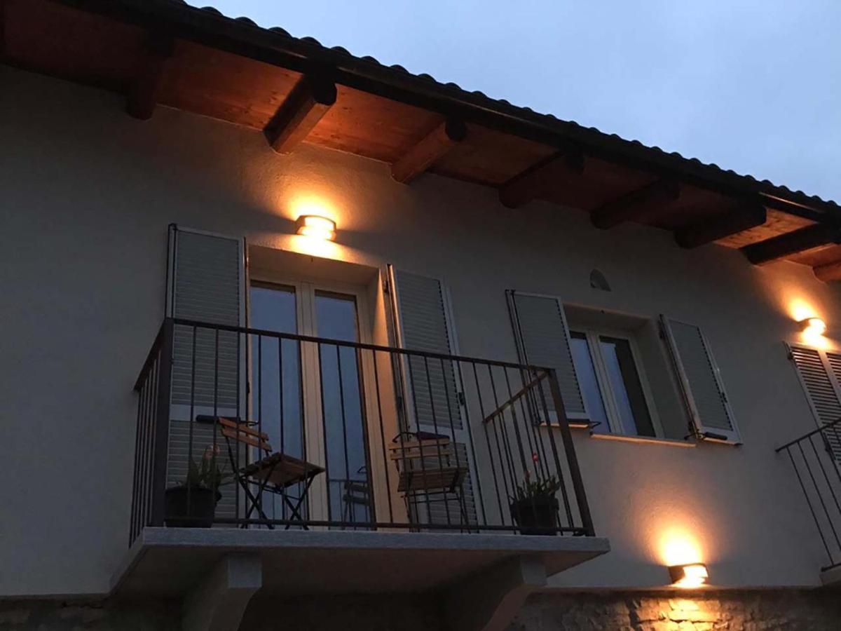 Bed and Breakfast La Luce Delle Colline Serravalle delle Langhe Экстерьер фото