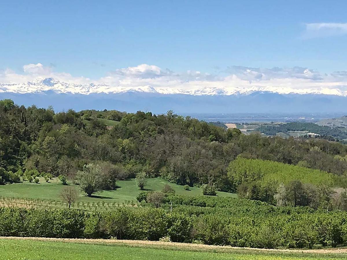 Bed and Breakfast La Luce Delle Colline Serravalle delle Langhe Экстерьер фото
