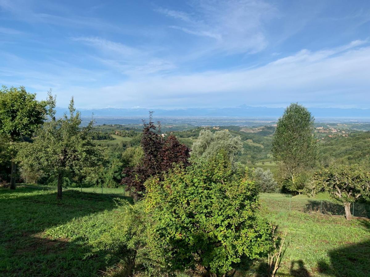 Bed and Breakfast La Luce Delle Colline Serravalle delle Langhe Экстерьер фото