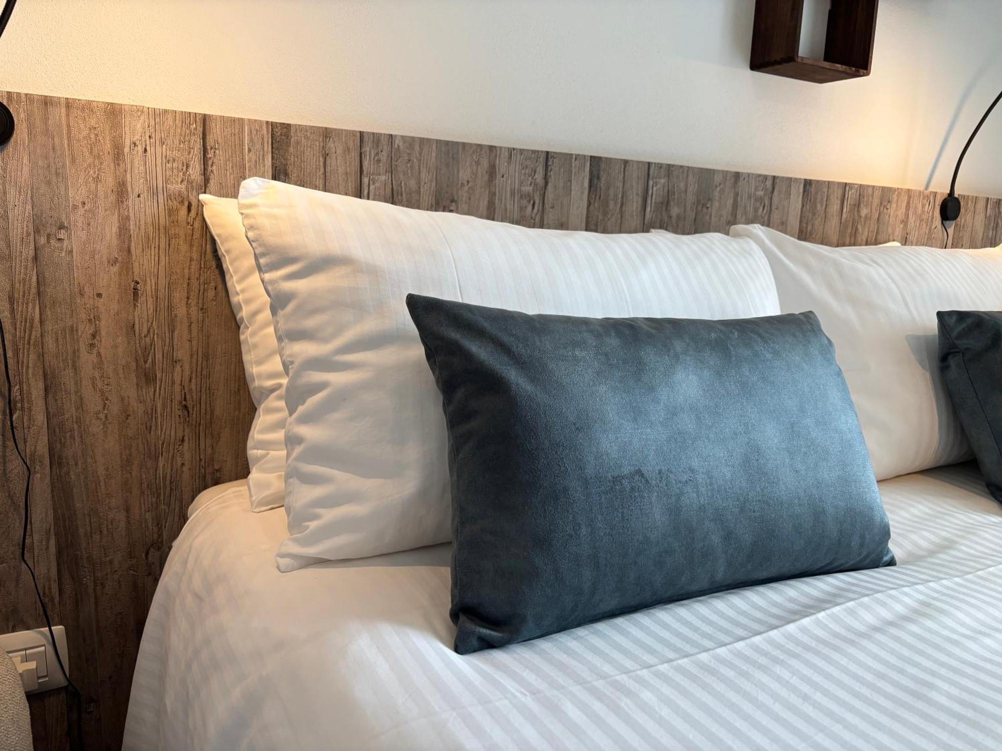 Bed and Breakfast La Luce Delle Colline Serravalle delle Langhe Экстерьер фото
